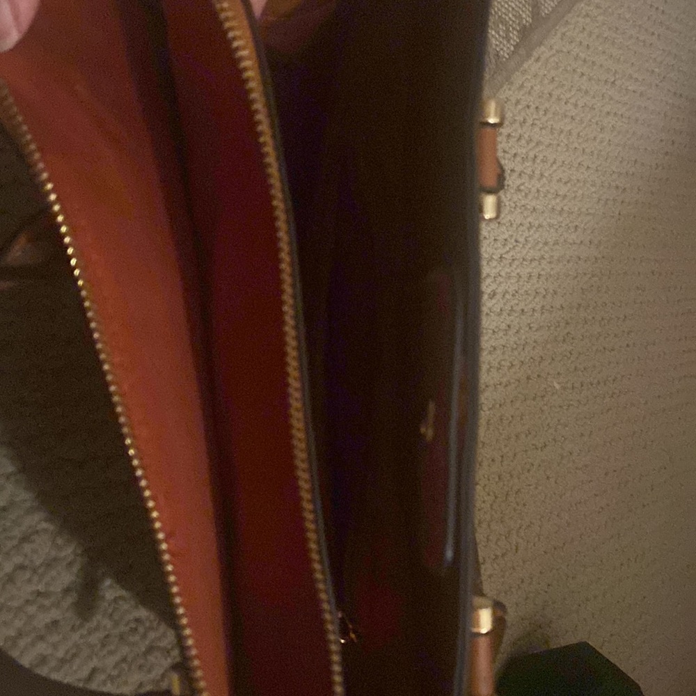 Purse - Picture 2 of 2